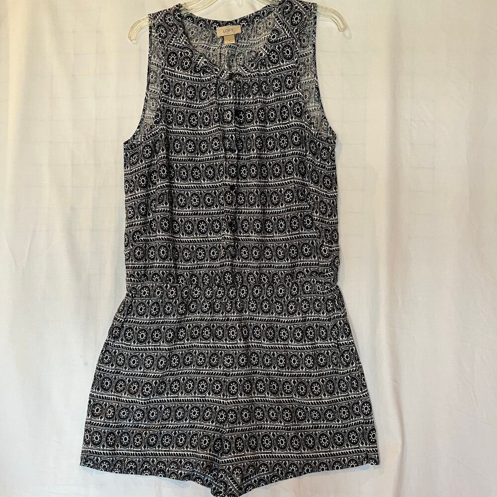 Ann Taylor LOFT Women's M Black White Geometric Sleeveless Romper Spring Summer